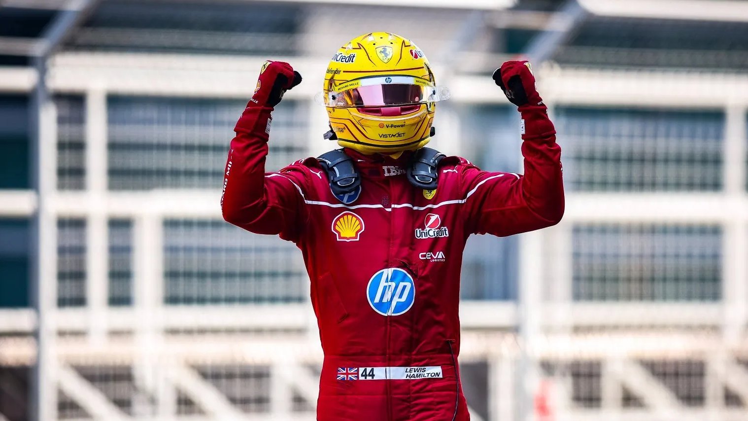 LEWIS HAMILTON, FERRARI ILE ILK GALIBIYETINI ALDI!